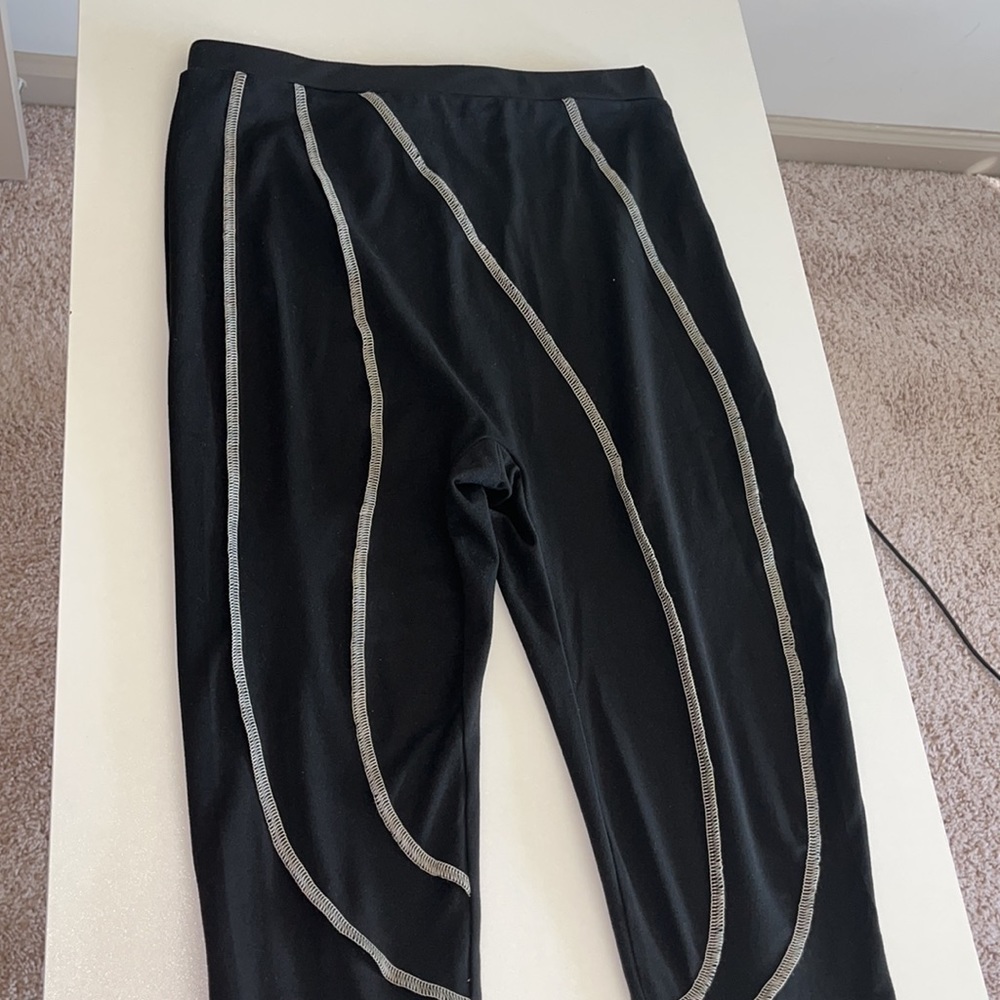 Black leggings with beige stitching design never worn make offers 🖤🖤🖤 - Picture 2 of 4
